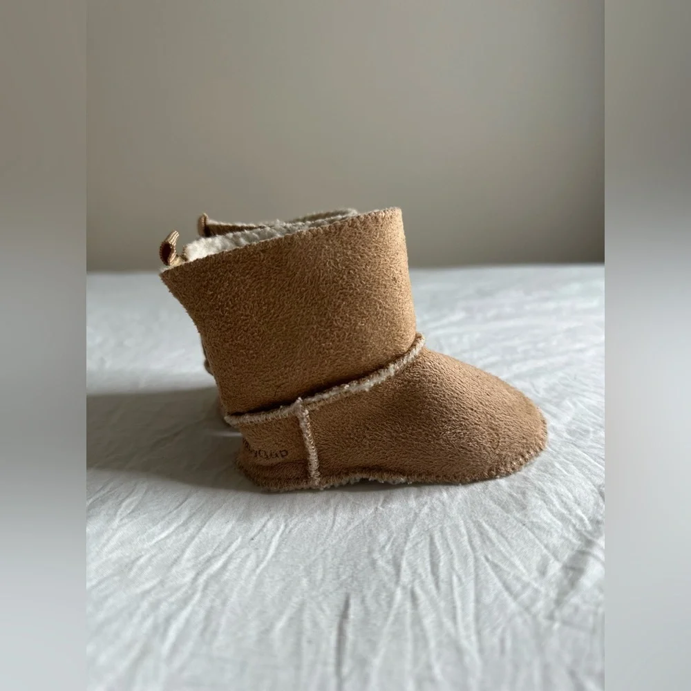 Baby Gap boots size 3-6 months